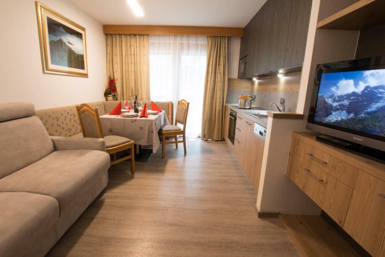 Residence Villa Artic กัมปีเตลโลดีฟัสซา ภายนอก รูปภาพ